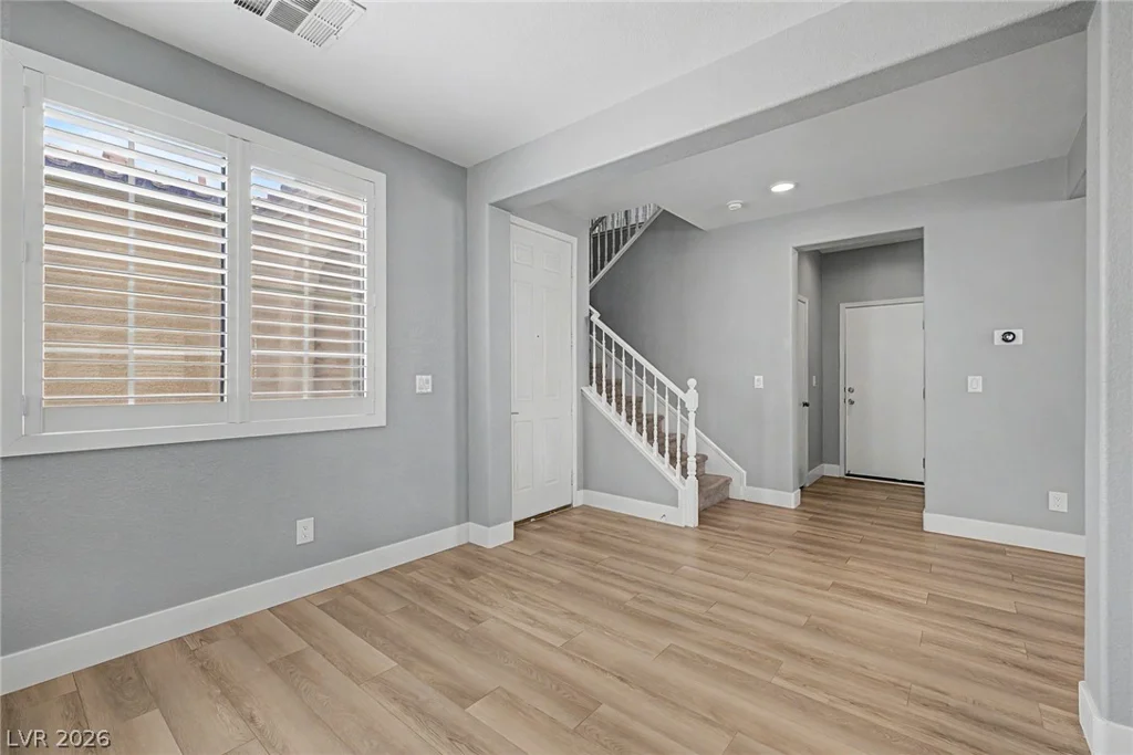10116 Whitney Falls, Las Vegas, NV 89148