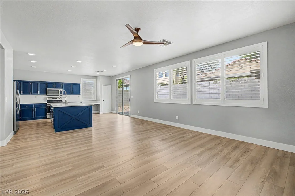 10116 Whitney Falls, Las Vegas, NV 89148