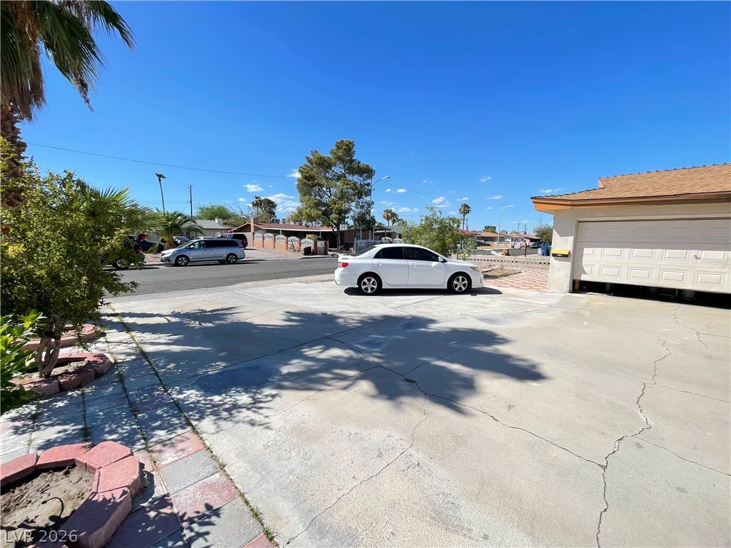 2613 ARENAS, Las Vegas, NV 89102