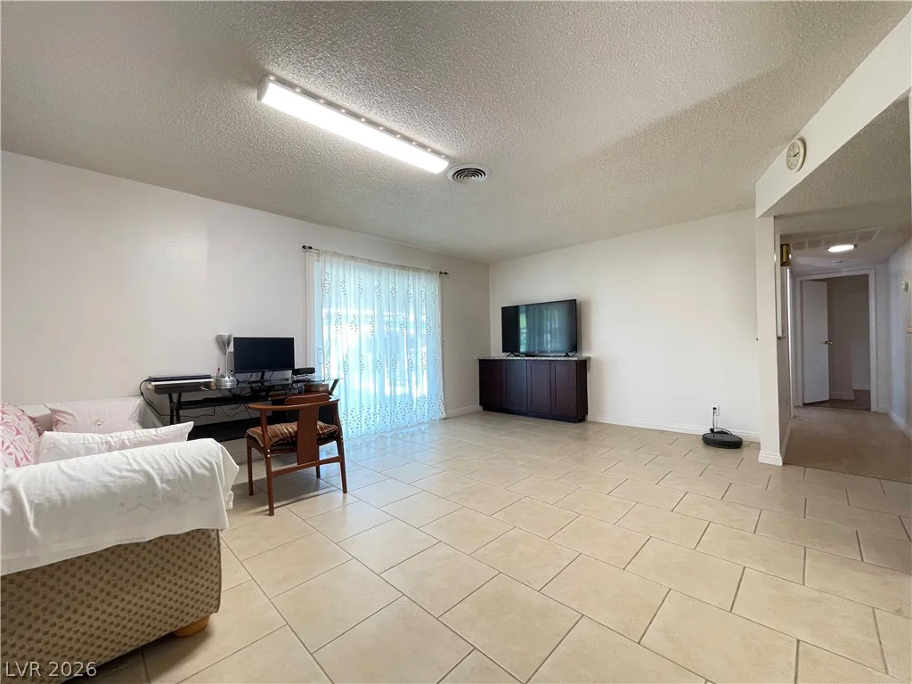 2613 ARENAS, Las Vegas, NV 89102