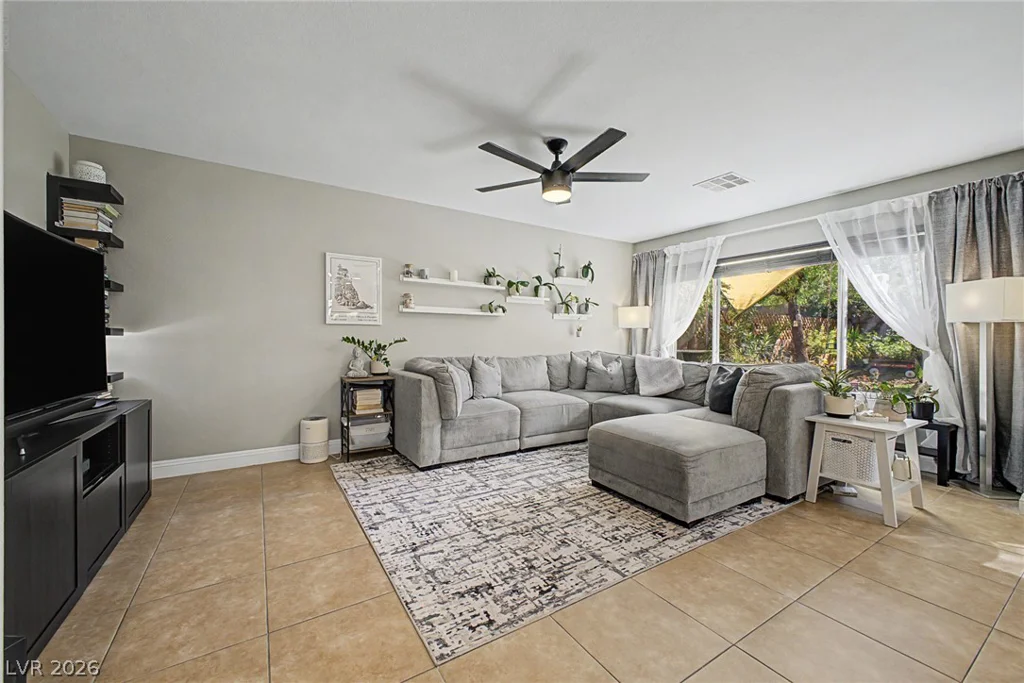 10245 Headrick, Las Vegas, NV 89166