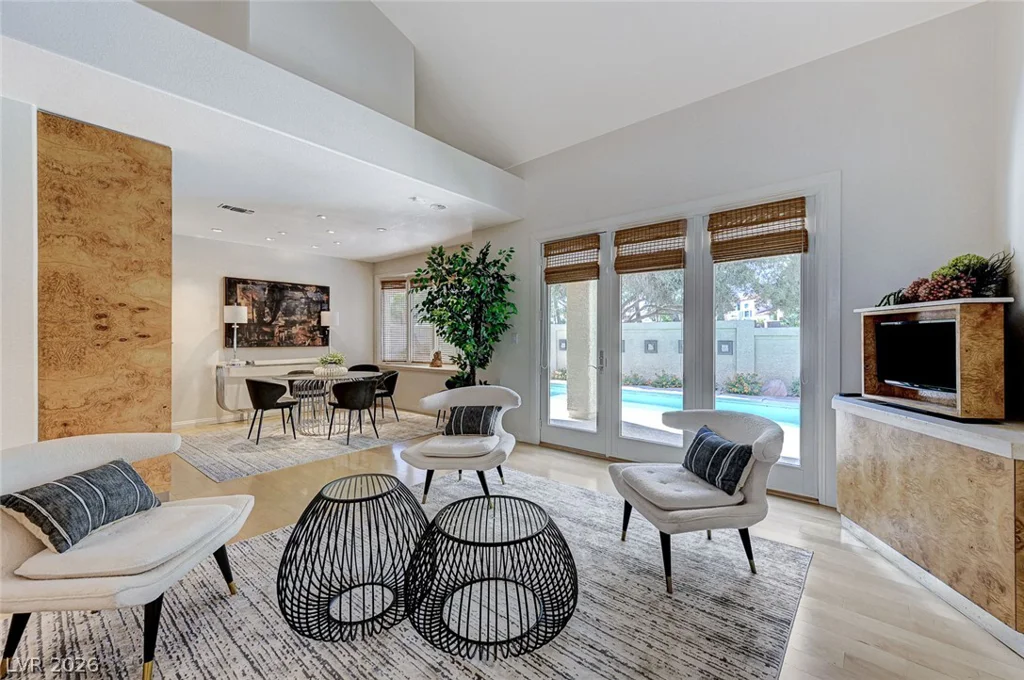 8121 Castle Pines, Las Vegas, NV 89113