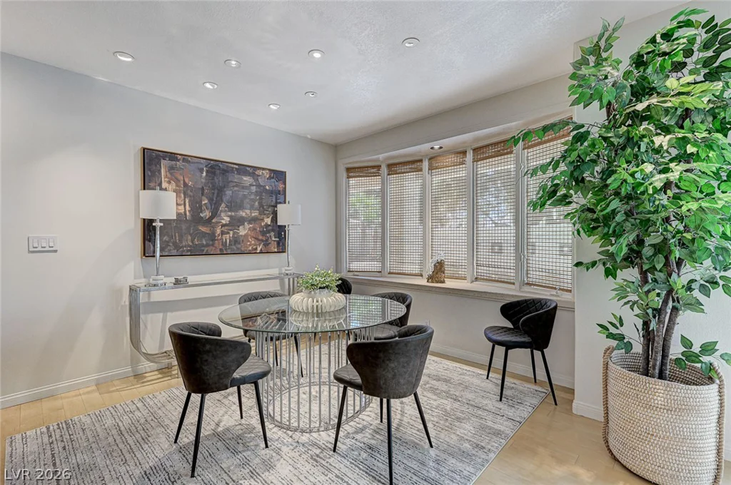 8121 Castle Pines, Las Vegas, NV 89113
