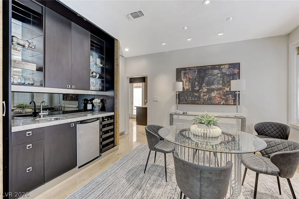 8121 Castle Pines, Las Vegas, NV 89113