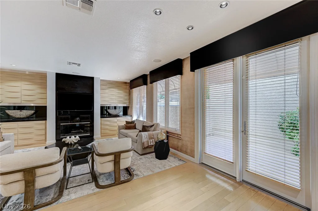8121 Castle Pines, Las Vegas, NV 89113
