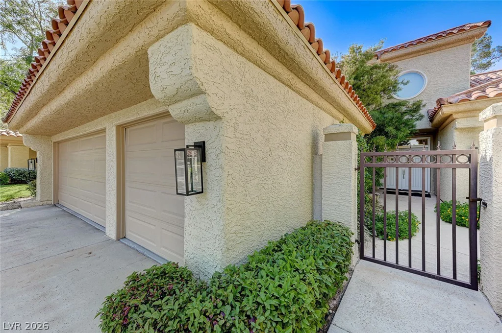 8121 Castle Pines, Las Vegas, NV 89113
