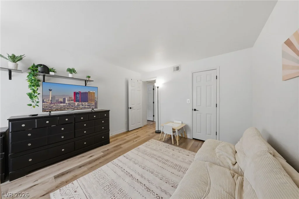 2451 Rainbow, Las Vegas, NV 89108
