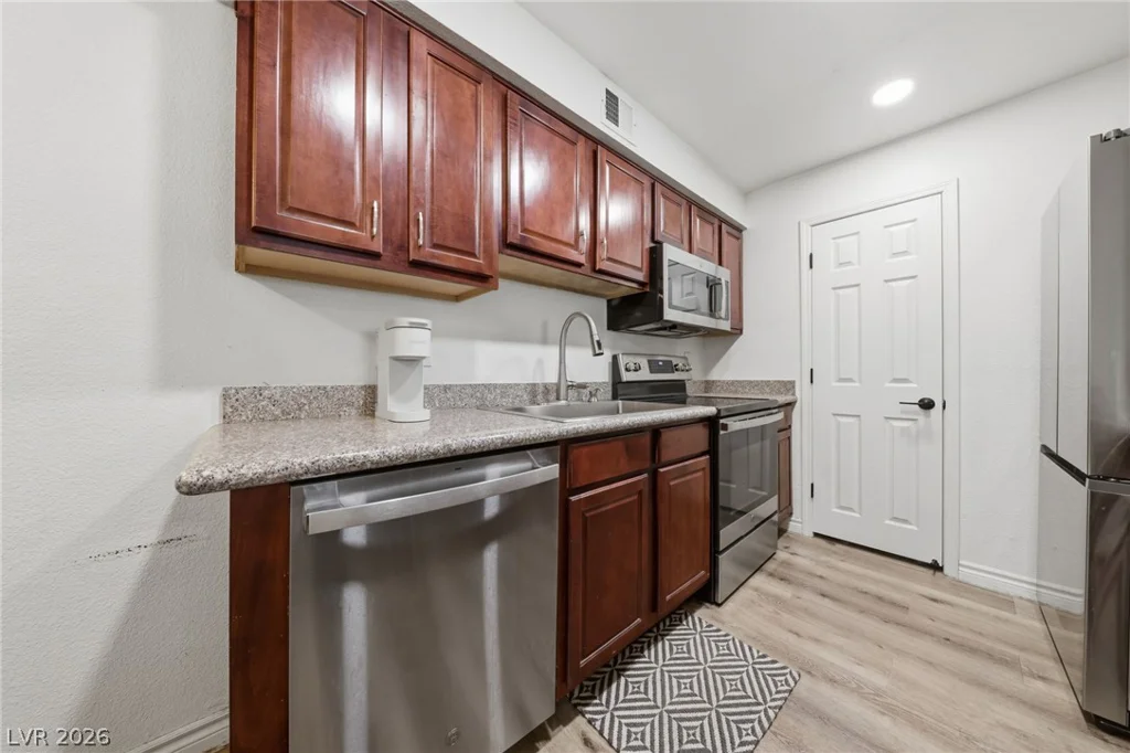 2451 Rainbow, Las Vegas, NV 89108
