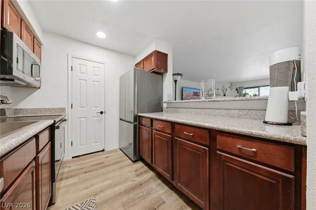 2451 Rainbow, Las Vegas, NV 89108