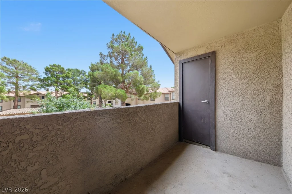 2451 Rainbow, Las Vegas, NV 89108