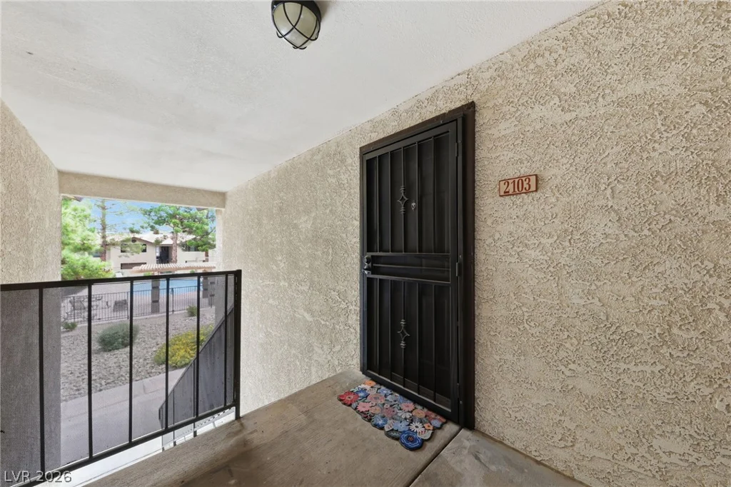 2451 Rainbow, Las Vegas, NV 89108