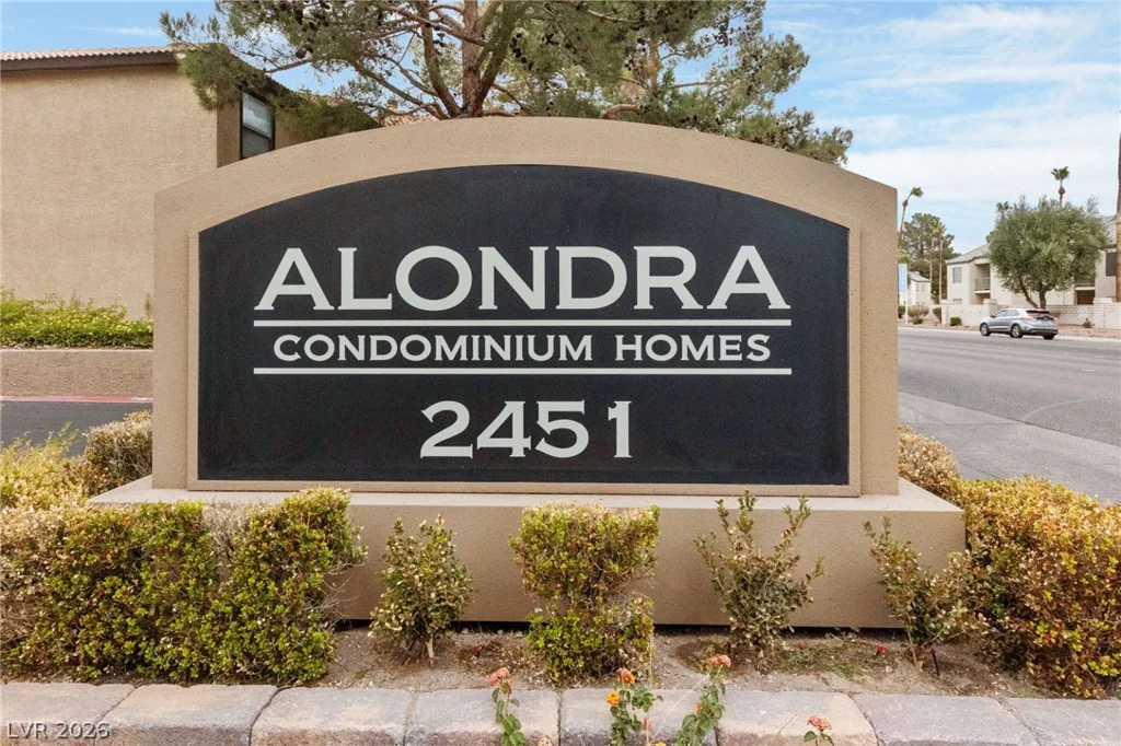 2451 Rainbow, Las Vegas, NV 89108