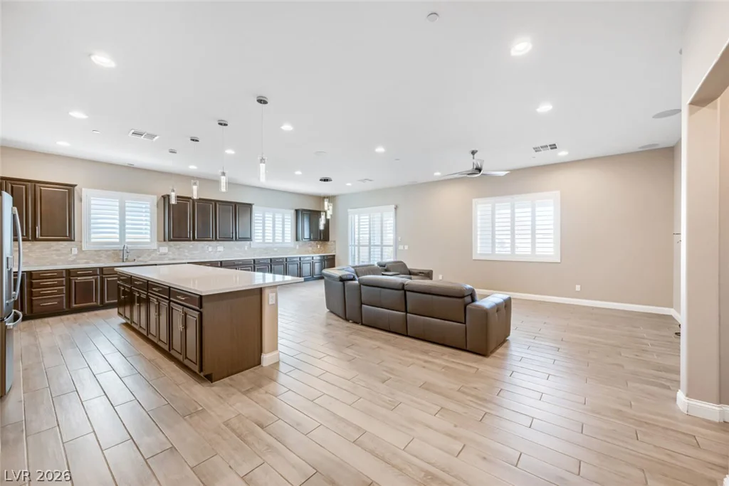 617 Comodo, Henderson, NV 89011