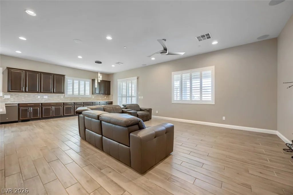 617 Comodo, Henderson, NV 89011