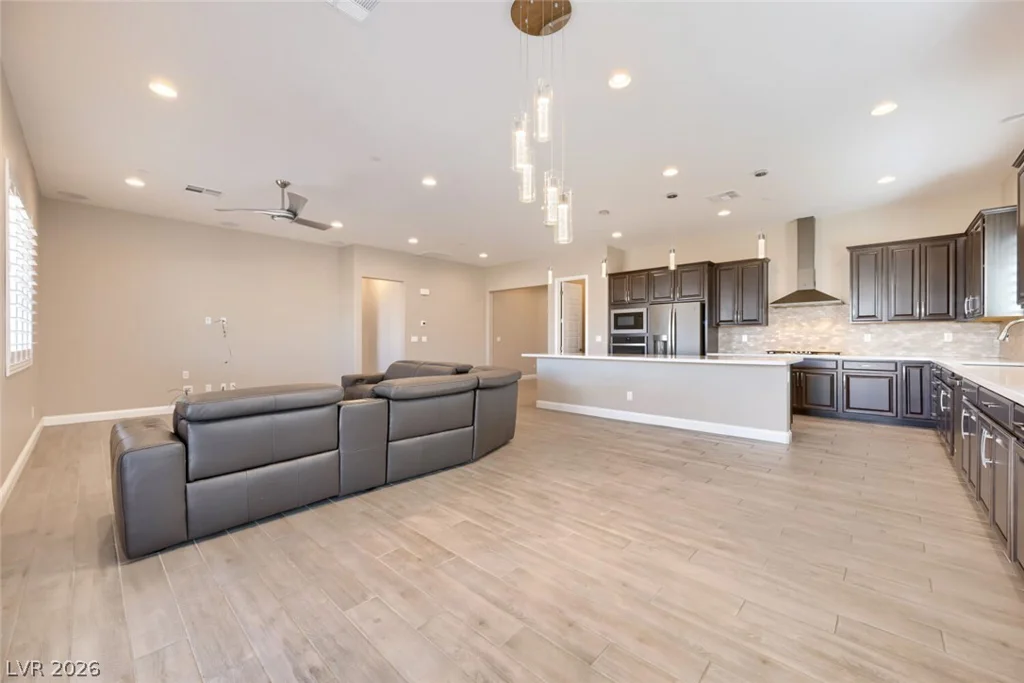 617 Comodo, Henderson, NV 89011