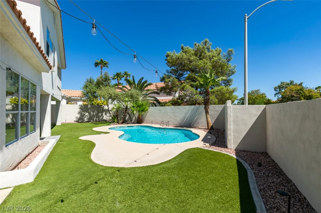 168 Buena, Henderson, NV 89074