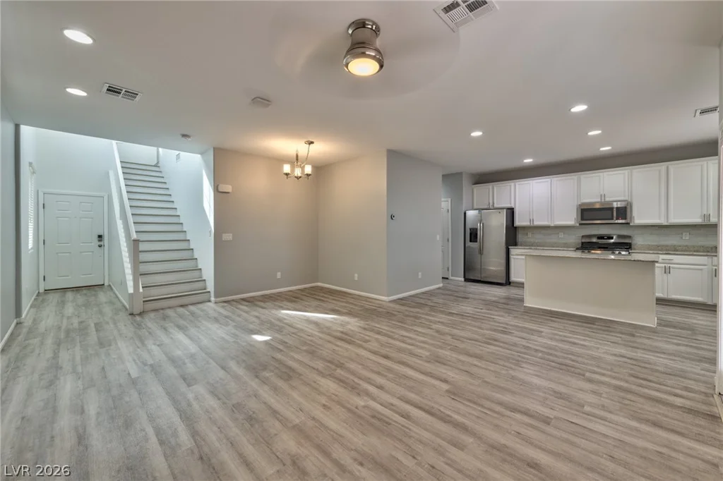 7724 Eastham Bay, Las Vegas, NV 89179