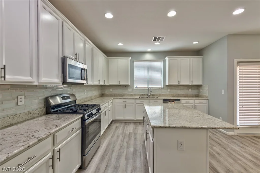 7724 Eastham Bay, Las Vegas, NV 89179