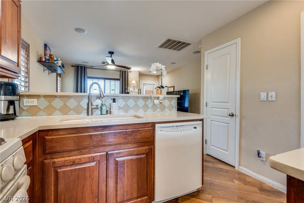 5280 Judkins, Las Vegas, NV 89122