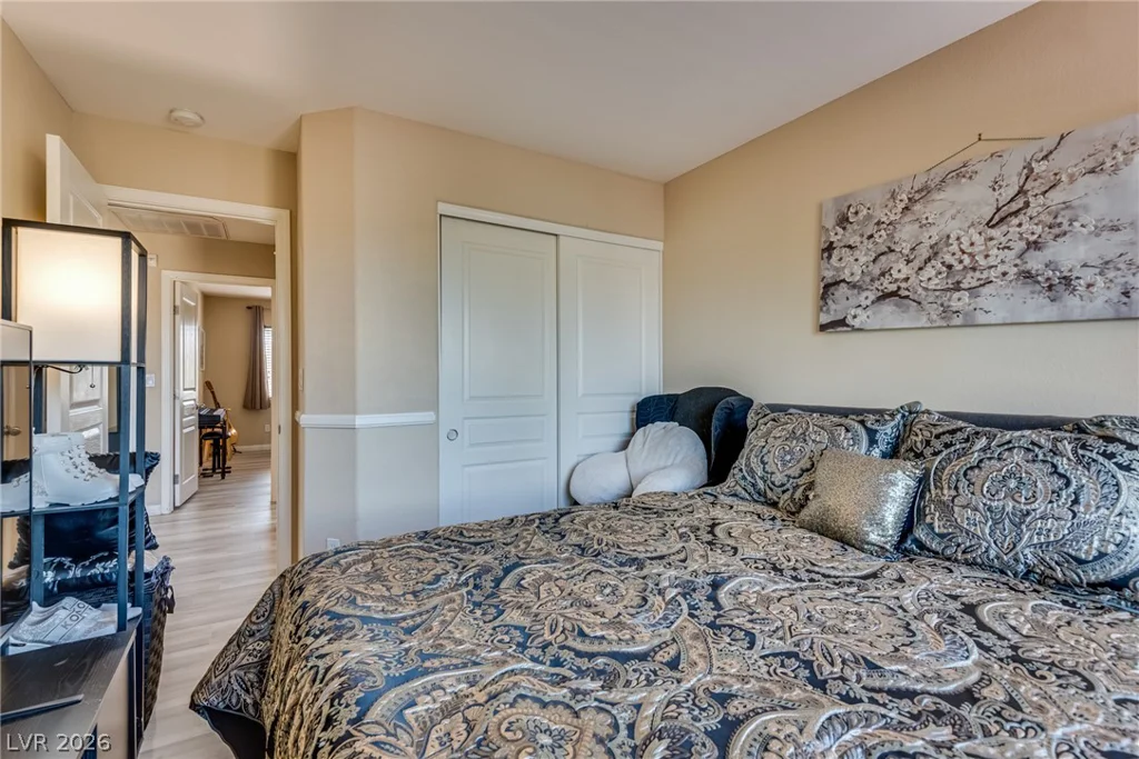 5280 Judkins, Las Vegas, NV 89122