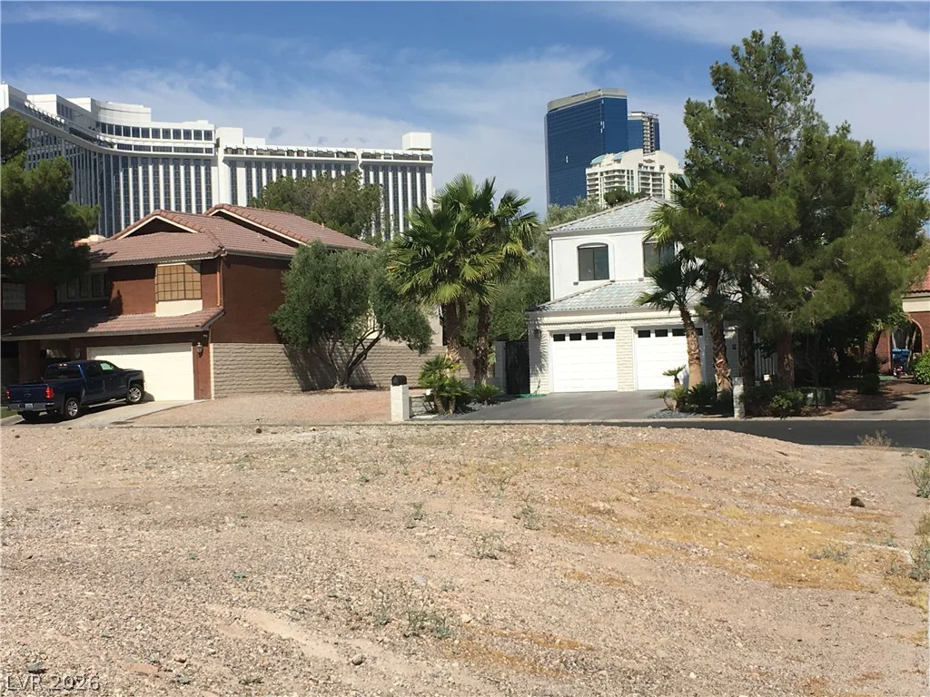 2822 QUEENS COURTYARD, Las Vegas, NV 89109