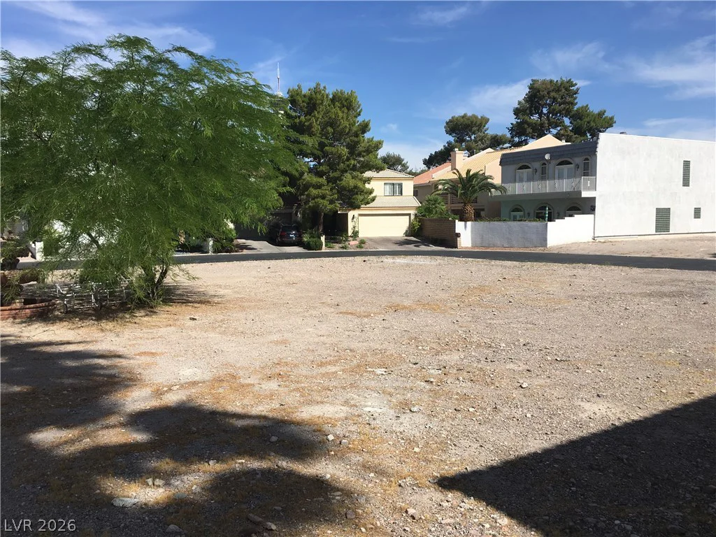 2822 QUEENS COURTYARD, Las Vegas, NV 89109