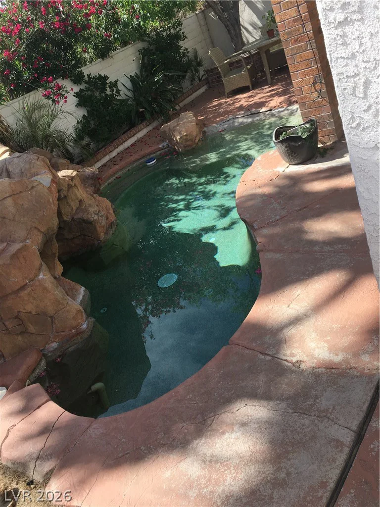 2822 QUEENS COURTYARD, Las Vegas, NV 89109