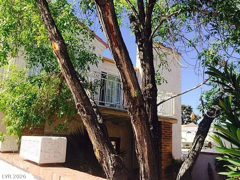 2822 QUEENS COURTYARD, Las Vegas, NV 89109