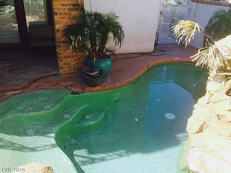 2822 QUEENS COURTYARD, Las Vegas, NV 89109