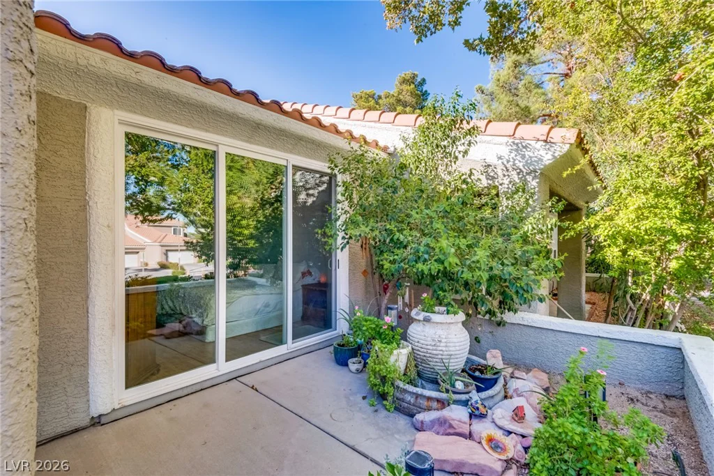1924 Summer Pine, Las Vegas, NV 89134