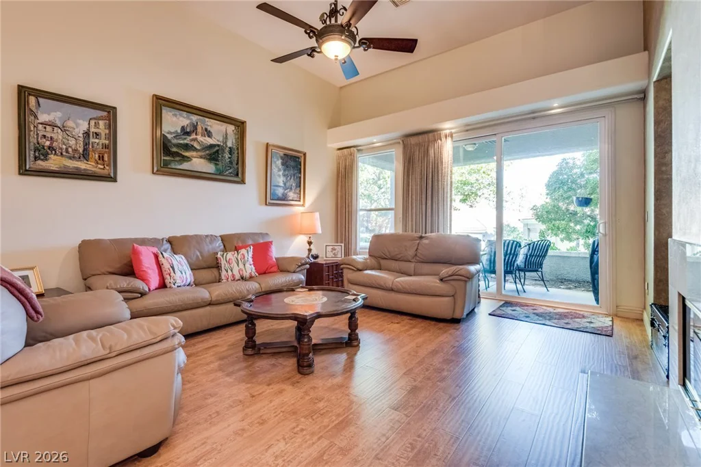 1924 Summer Pine, Las Vegas, NV 89134
