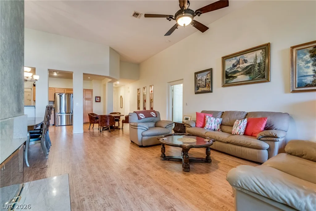 1924 Summer Pine, Las Vegas, NV 89134