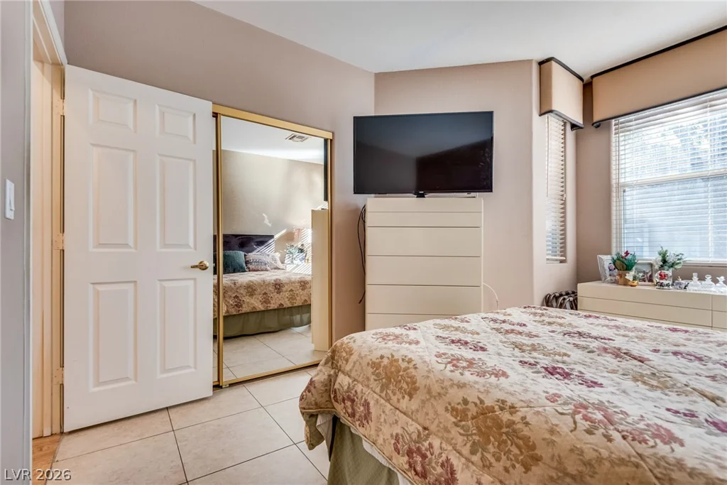 1924 Summer Pine, Las Vegas, NV 89134