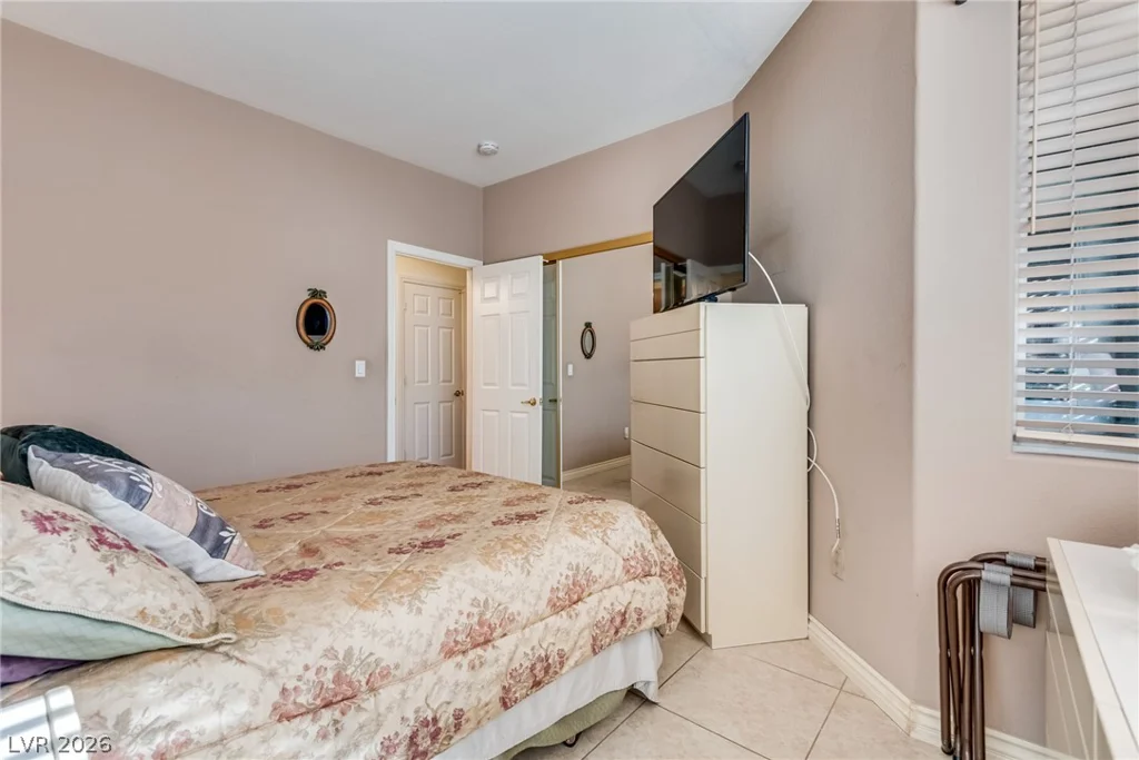 1924 Summer Pine, Las Vegas, NV 89134