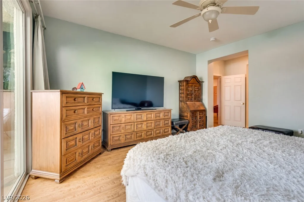 1924 Summer Pine, Las Vegas, NV 89134