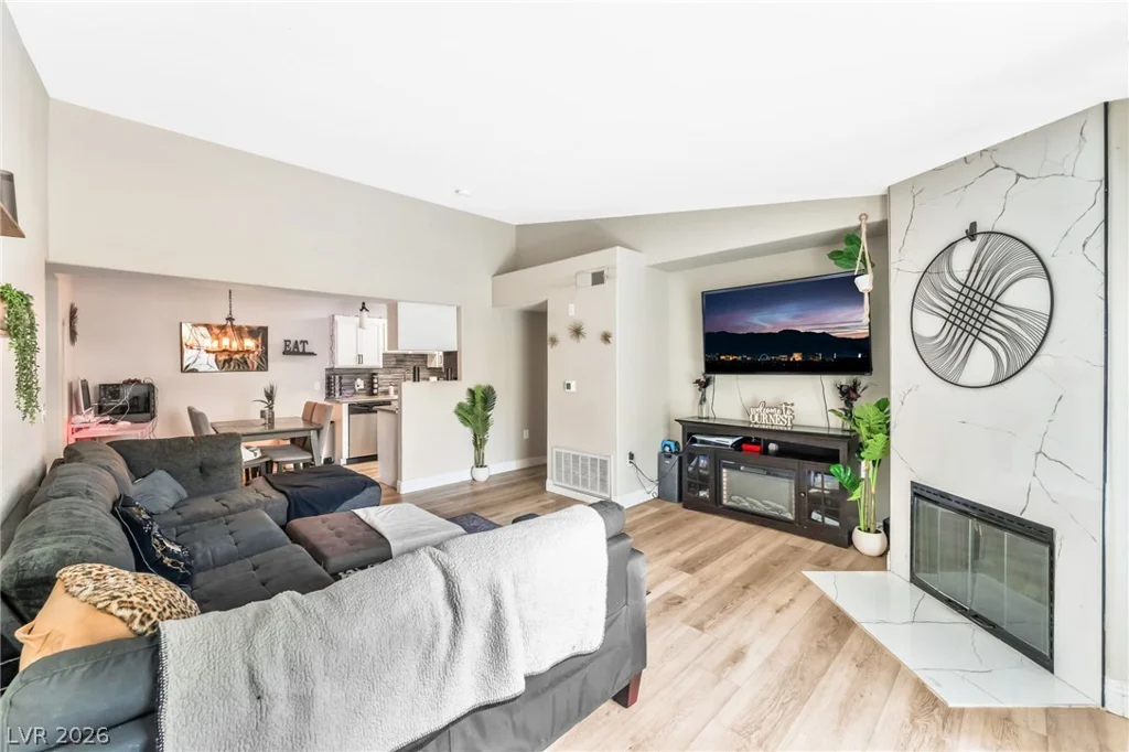 3318 Decatur, Las Vegas, NV 89130