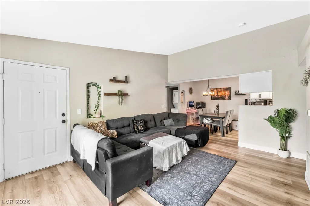 3318 Decatur, Las Vegas, NV 89130