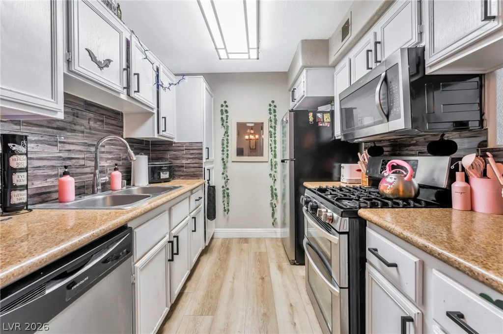 3318 Decatur, Las Vegas, NV 89130