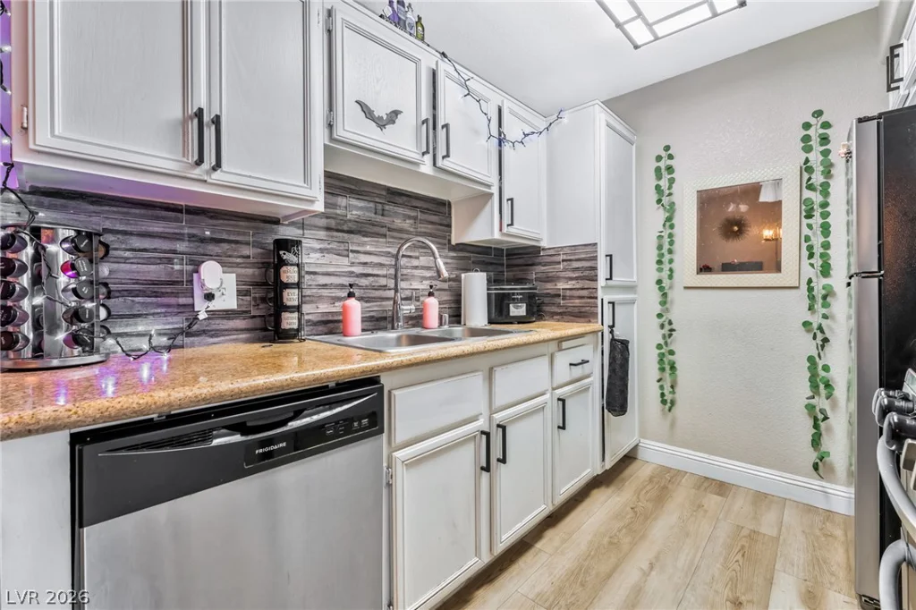 3318 Decatur, Las Vegas, NV 89130
