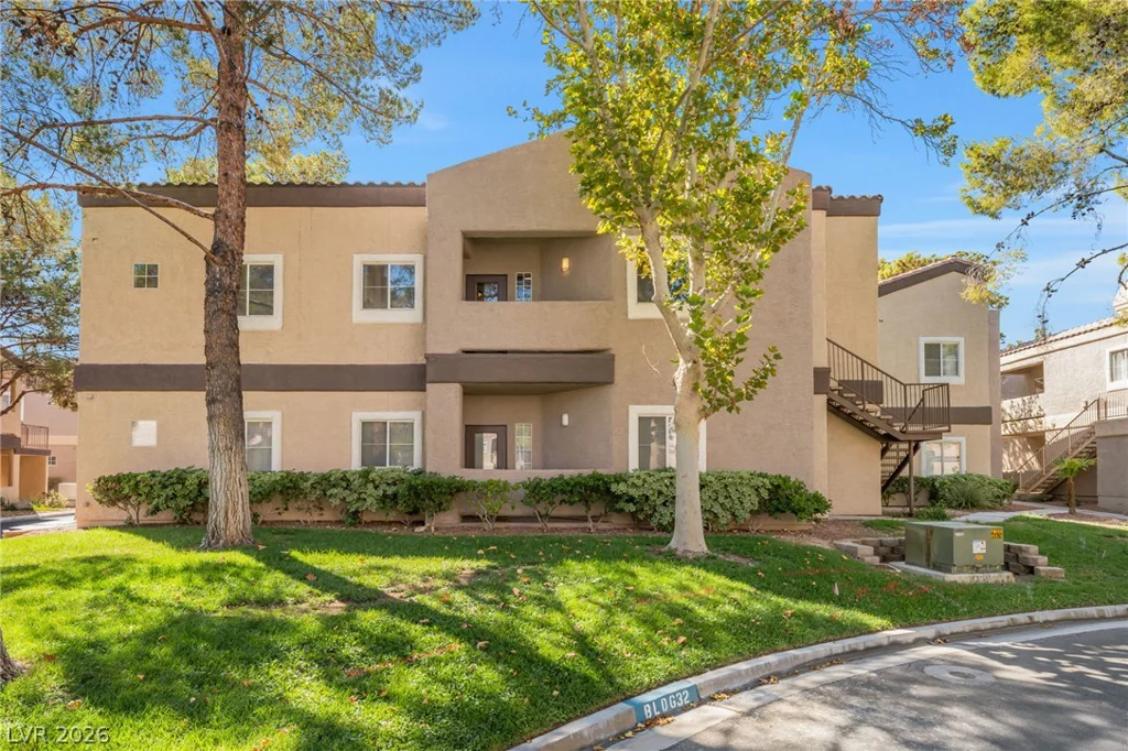 5250 Rainbow, Las Vegas, NV 89118