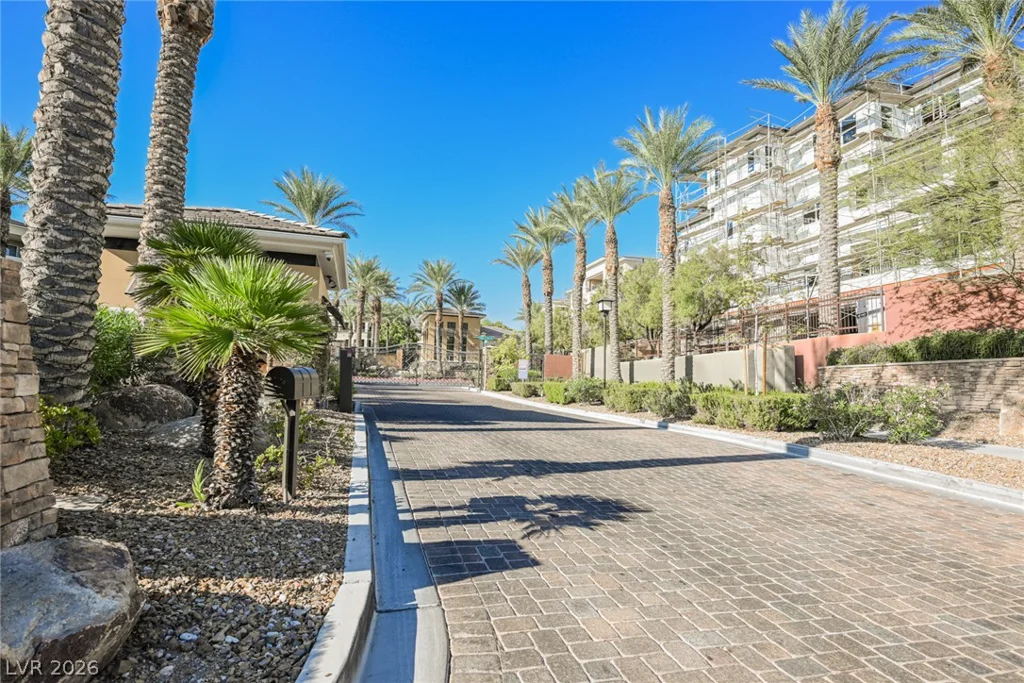 9200 Las Manaitas, Las Vegas, NV 89144