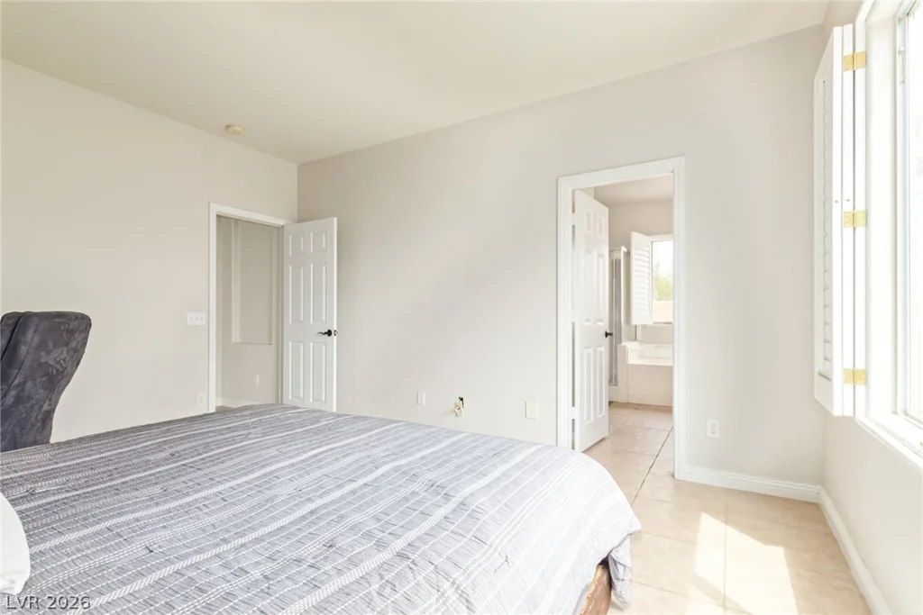 10917 Fog Hollow, Las Vegas, NV 89135