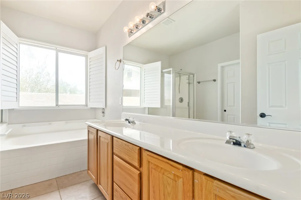 10917 Fog Hollow, Las Vegas, NV 89135