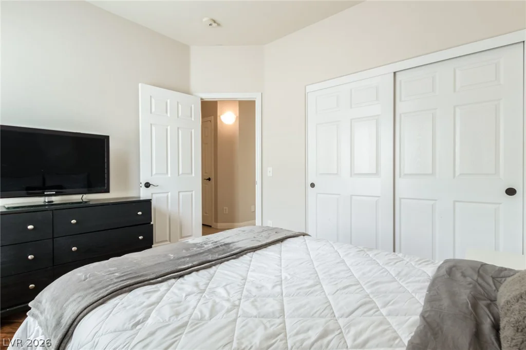 10917 Fog Hollow, Las Vegas, NV 89135