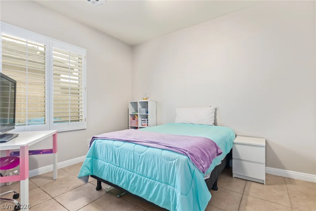 10917 Fog Hollow, Las Vegas, NV 89135
