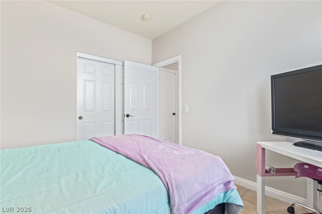10917 Fog Hollow, Las Vegas, NV 89135