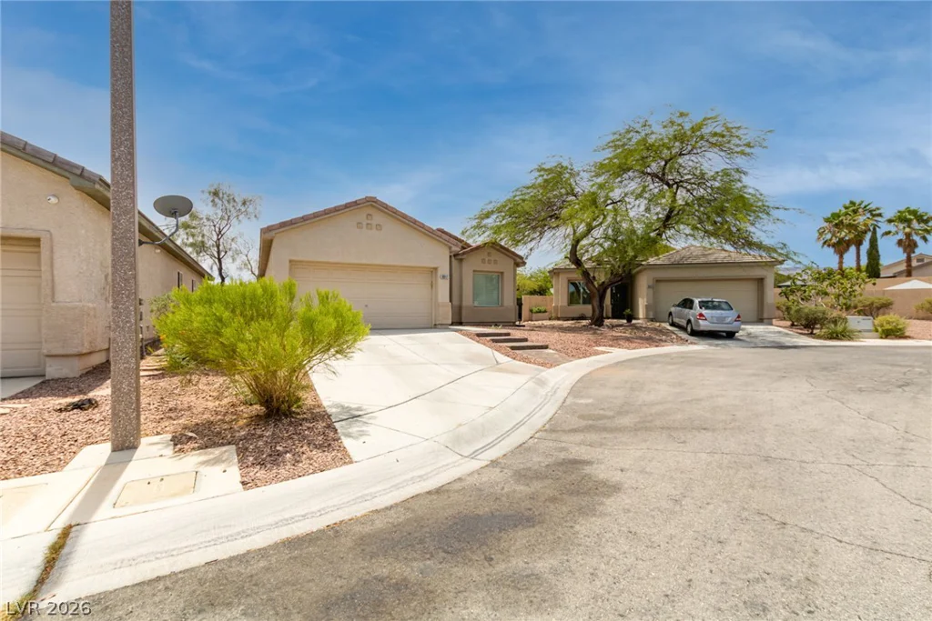 10917 Fog Hollow, Las Vegas, NV 89135