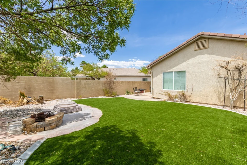 10917 Fog Hollow, Las Vegas, NV 89135