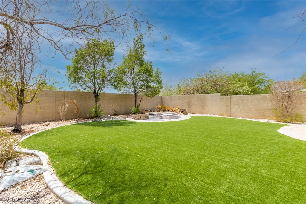 10917 Fog Hollow, Las Vegas, NV 89135