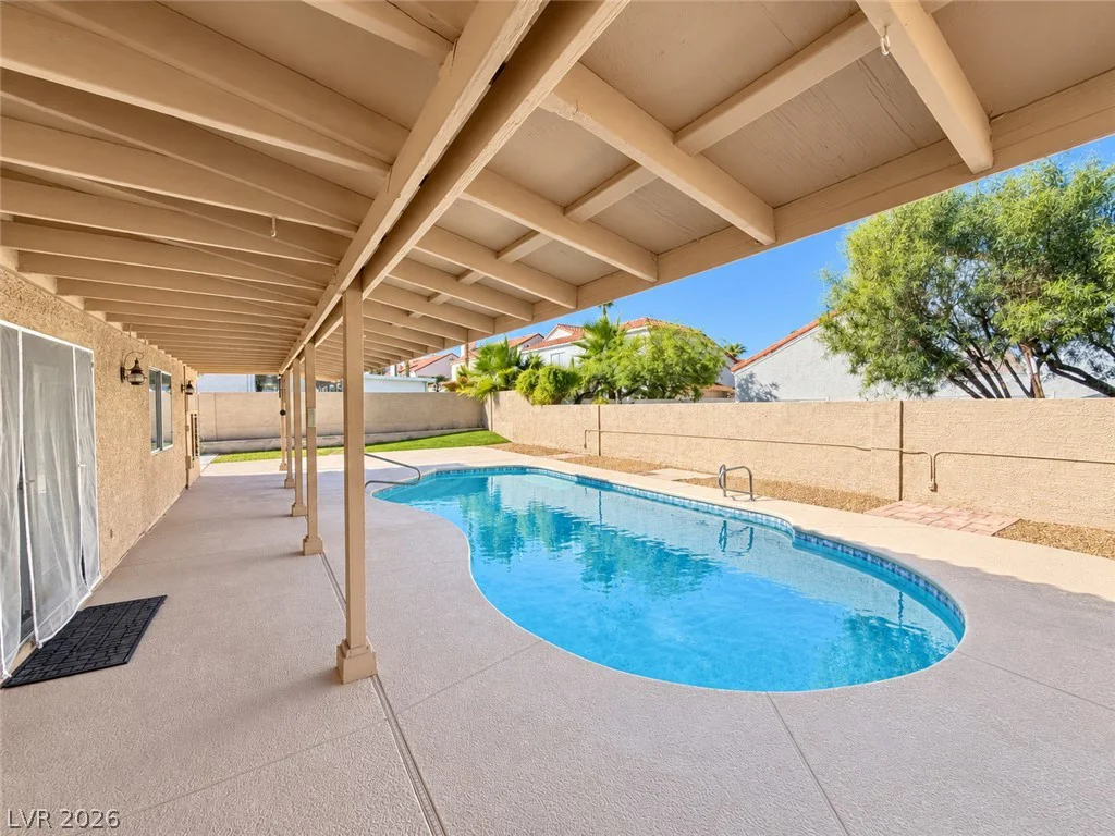 43 Bayridge, Henderson, NV 89074